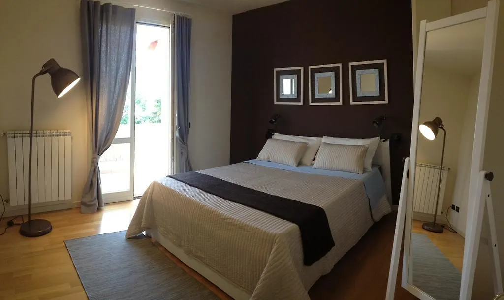 B&B Day By Day Iseo Couette-café